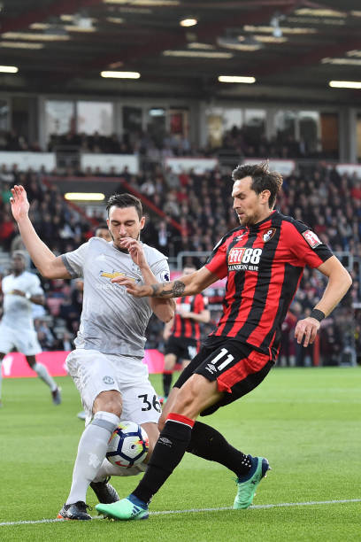 兩位年輕的 兩位年輕的