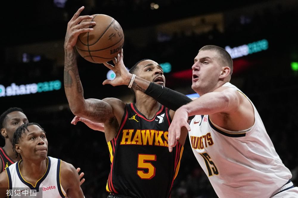 无数球迷的 无数球迷的